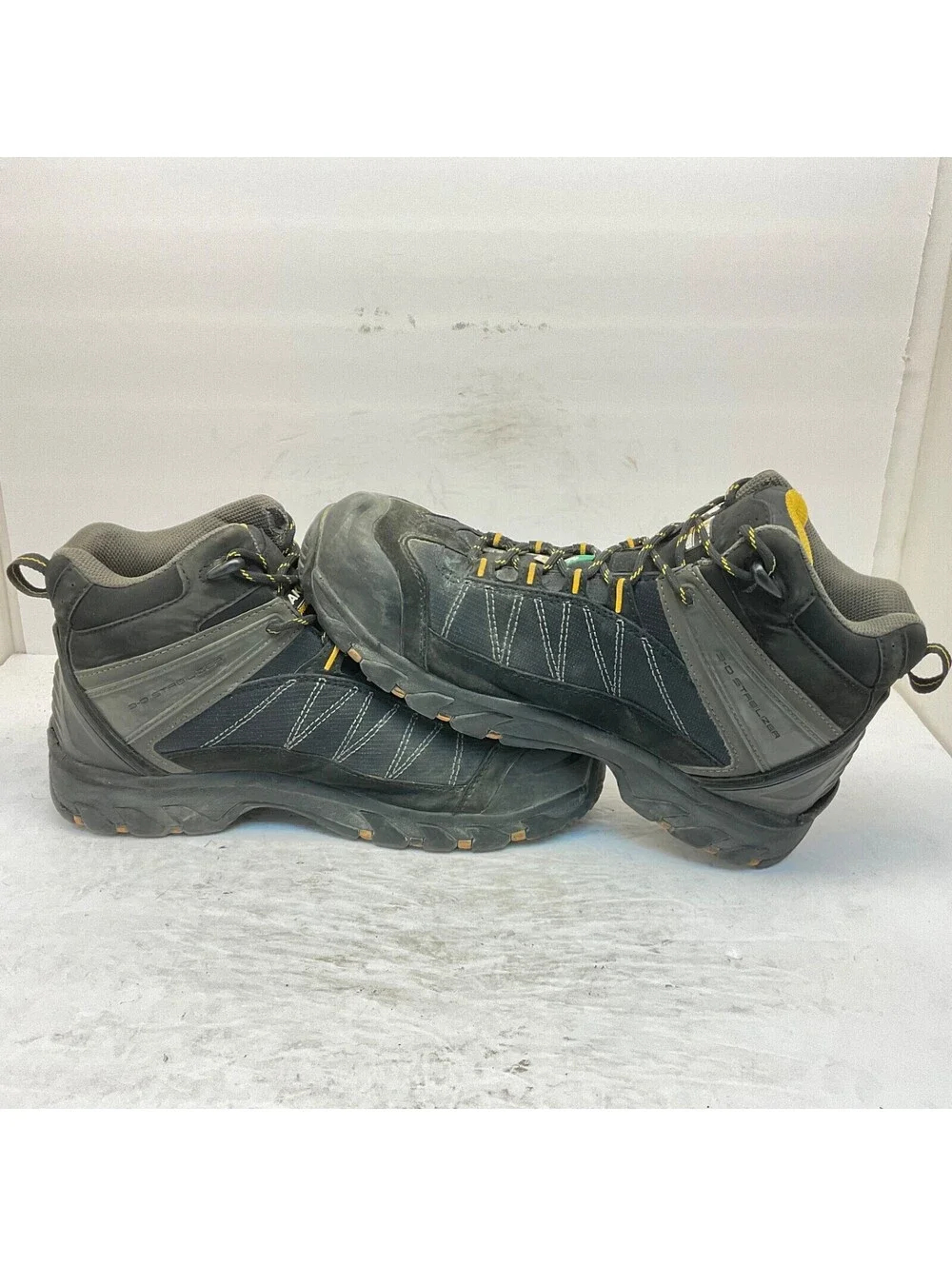 DAKOTA Men's Mid-Cut Quad Comfort Steel Toe CP Work Safety Boots Black 10.5W/L